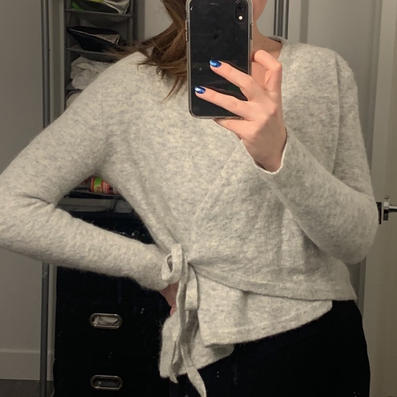 Gorgeous gray wool & alpaca blend COS wrap sweater - Picture 4 of 5